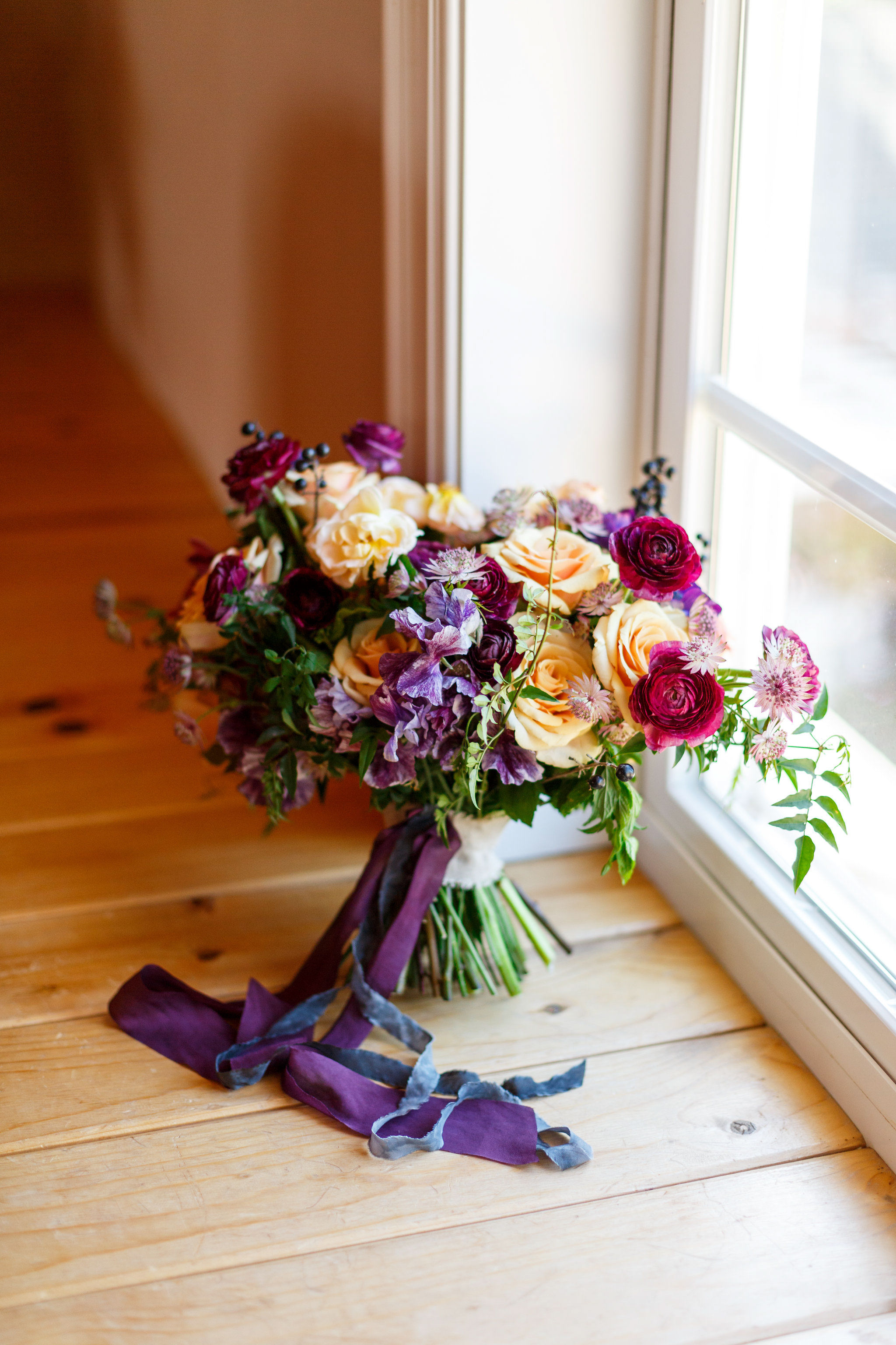Stunning floral bouquet at Spanish Oaks Ranch wedding